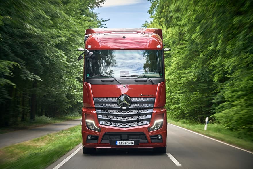 Mercedes-Benz lorry