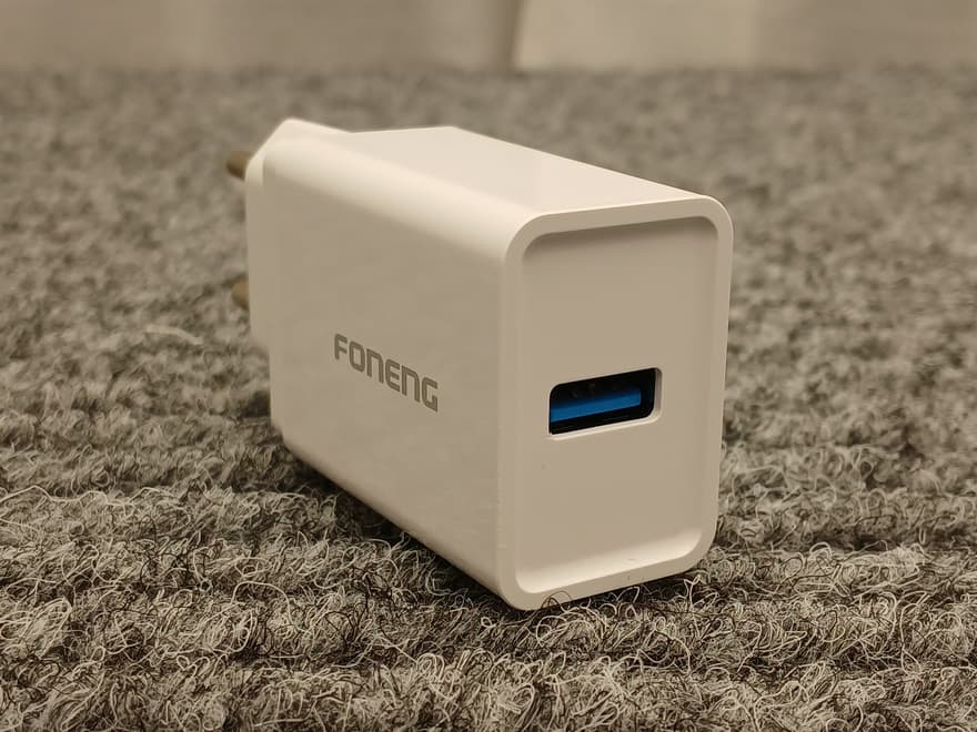 Foneng USB Charger