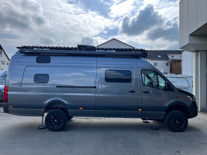 ALPHAVAN camper van