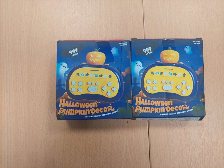 Plastic console toy