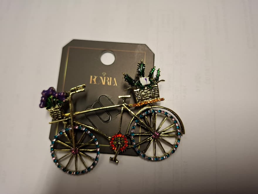 ECARLA brooch