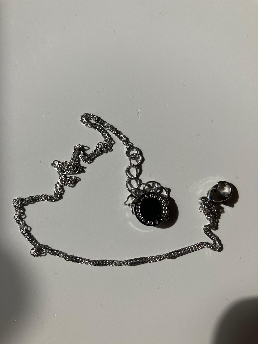 E of Sweden necklace