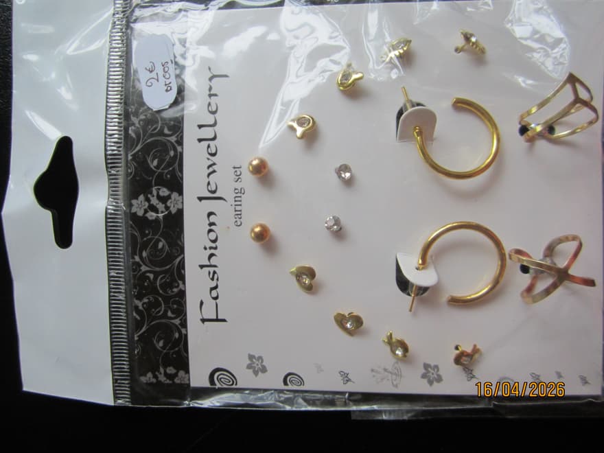 Fashion jewellery jewellery set