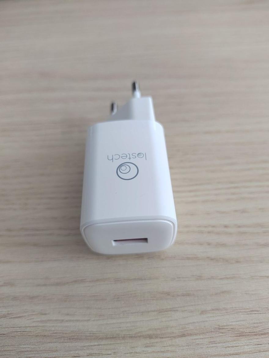 lostech USB charger