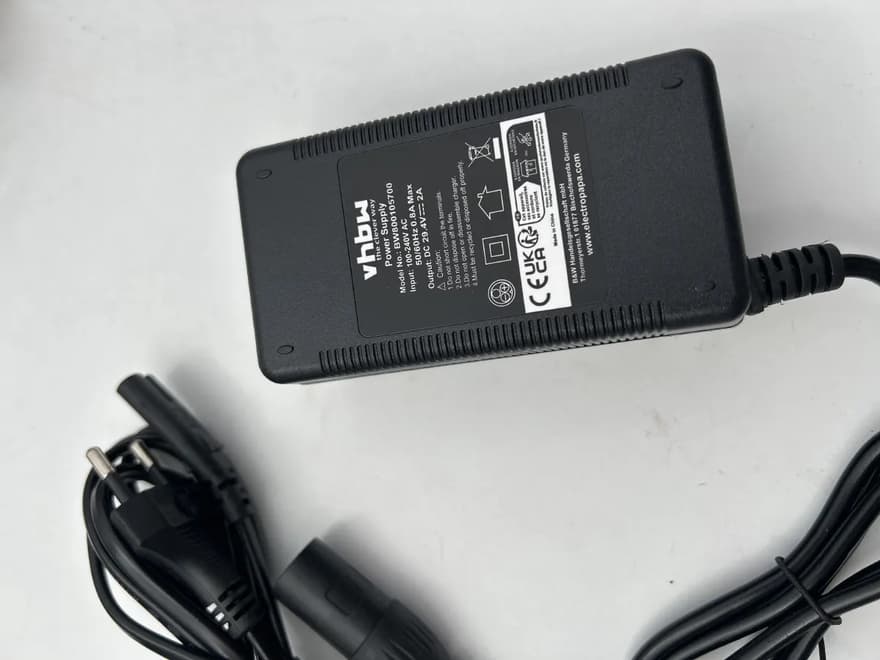 vhbw charger